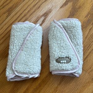 Light pink JJ Cole Reversible Seat Belt Covers